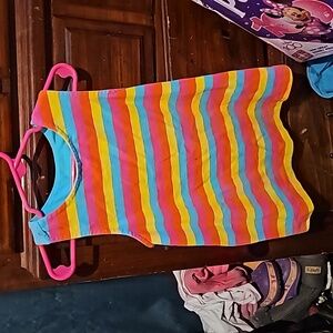 !!. Girls size 5 top